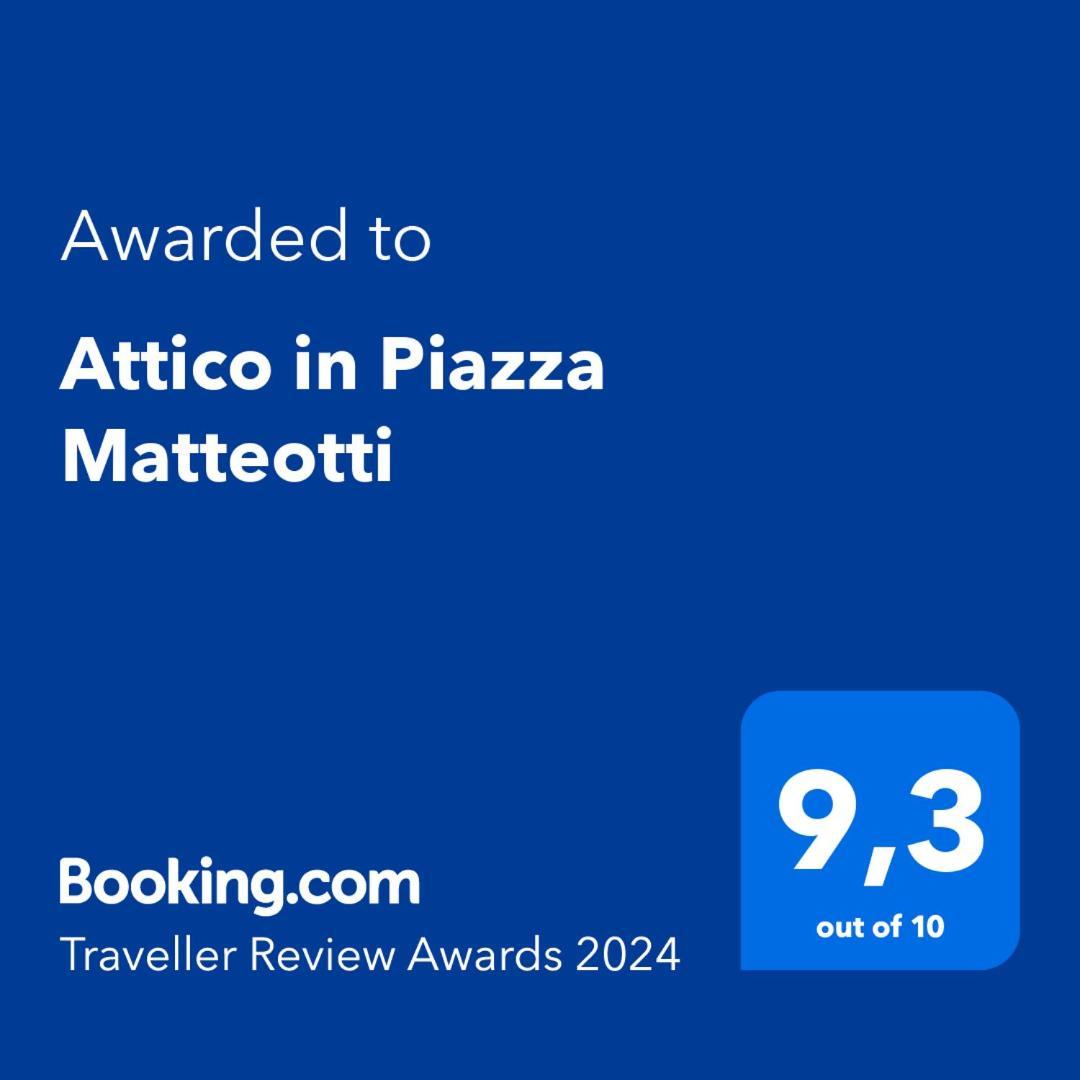 Апартаменты Attico In Piazza Matteotti Дезенцано-дель-Гарда Экстерьер фото